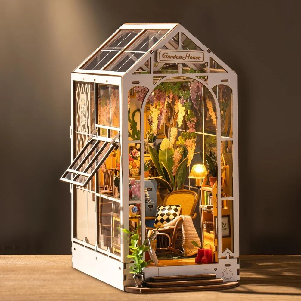 Book Nook Garden House Robotime - Image 2