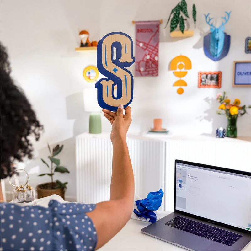 Cricut Maker 4 + Pack Esencial - Image 10
