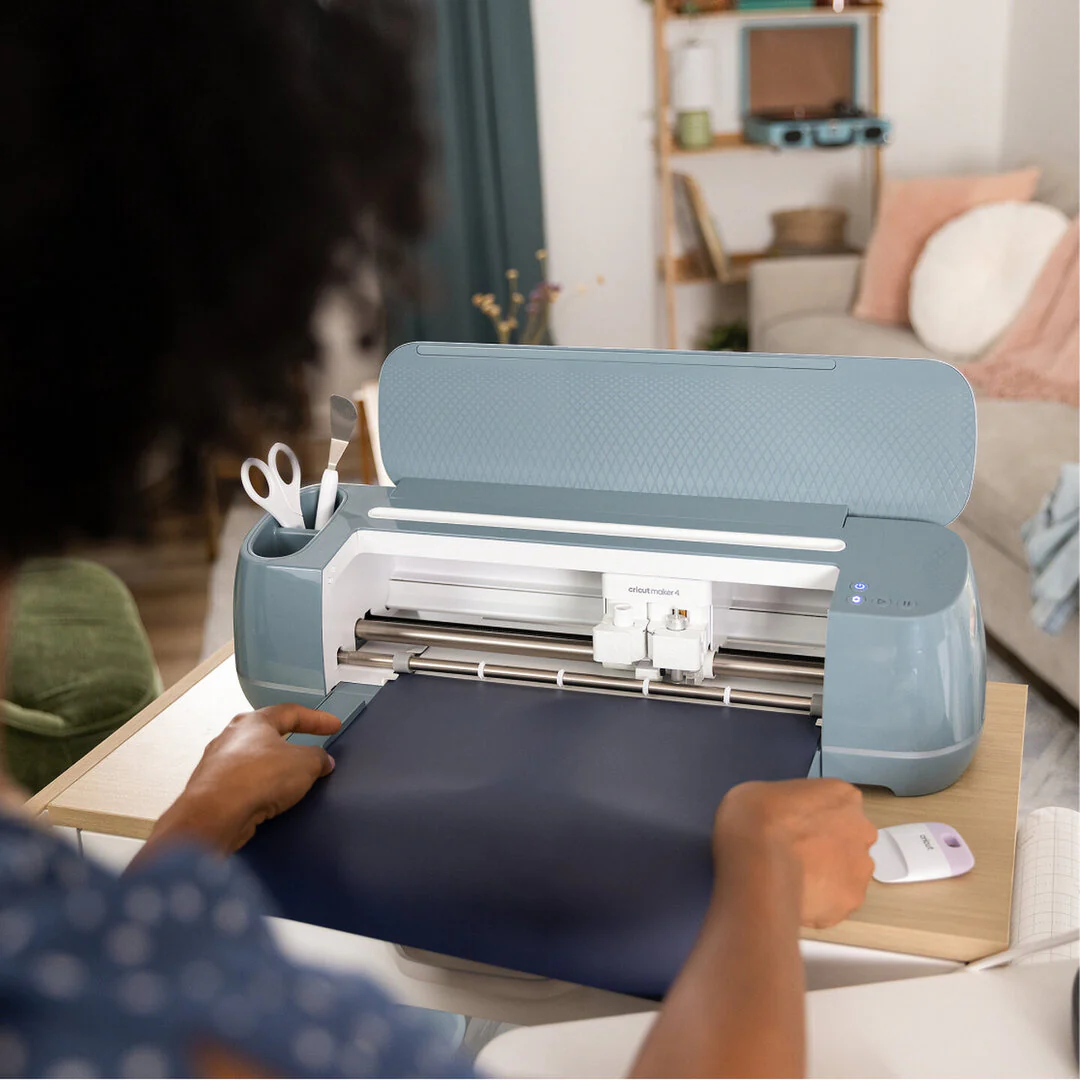 Cricut Maker 4 + Pack Esencial - Image 9