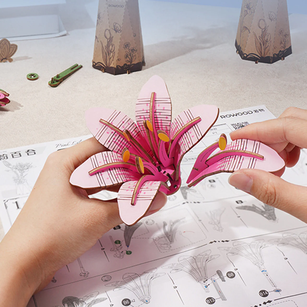 Maqueta Madera Lirio Rosa Robotime - Image 2