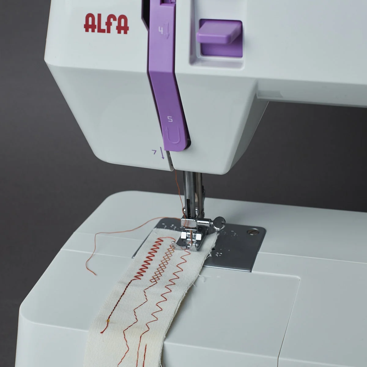 Máquina de Coser Alfa Style 40 - Image 9